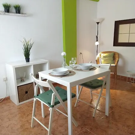 דירה Coqueto Miniapartamento Junto Centro טורמולינוס